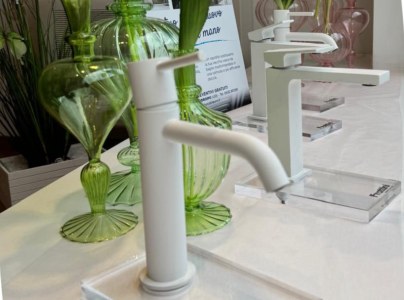Rubinetteria di design installata in bagno